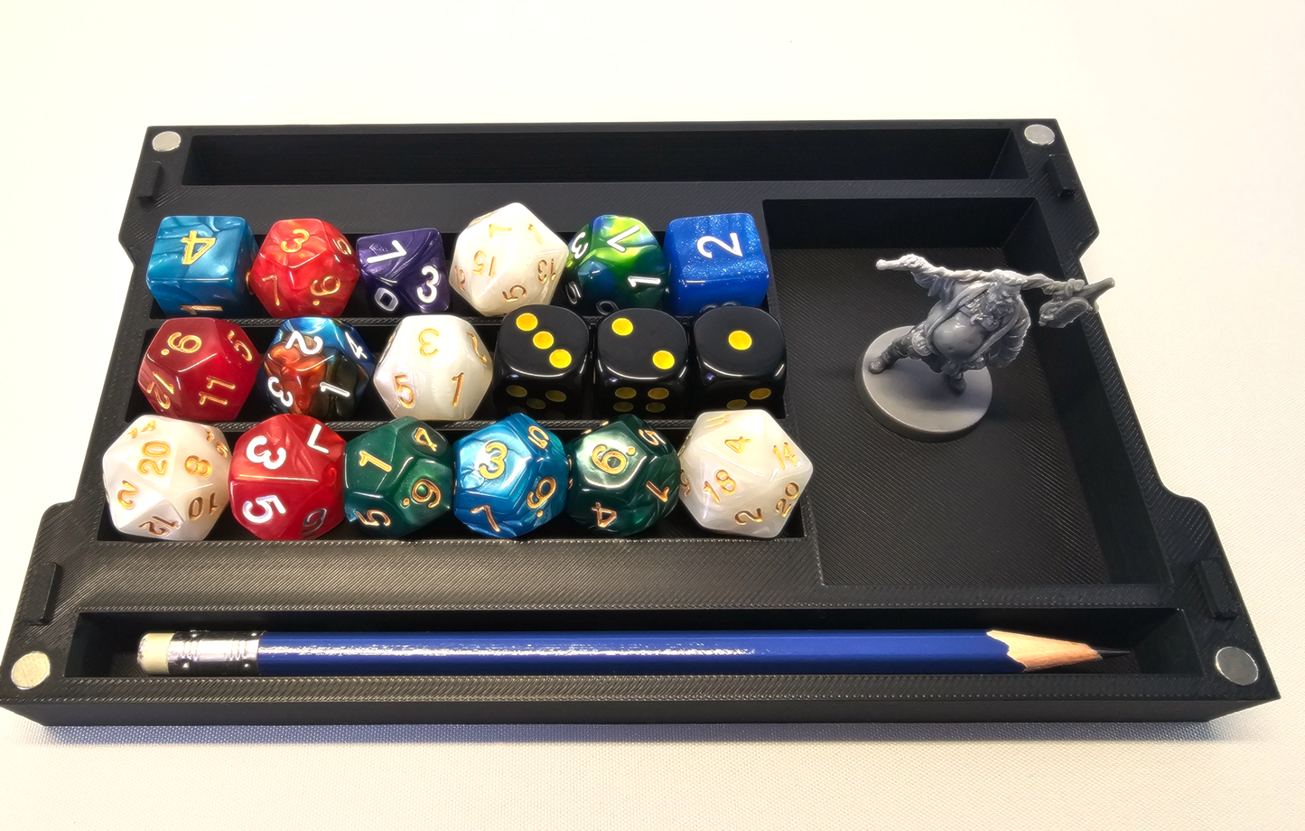 Dungeons & Dragons Dice Box with tray