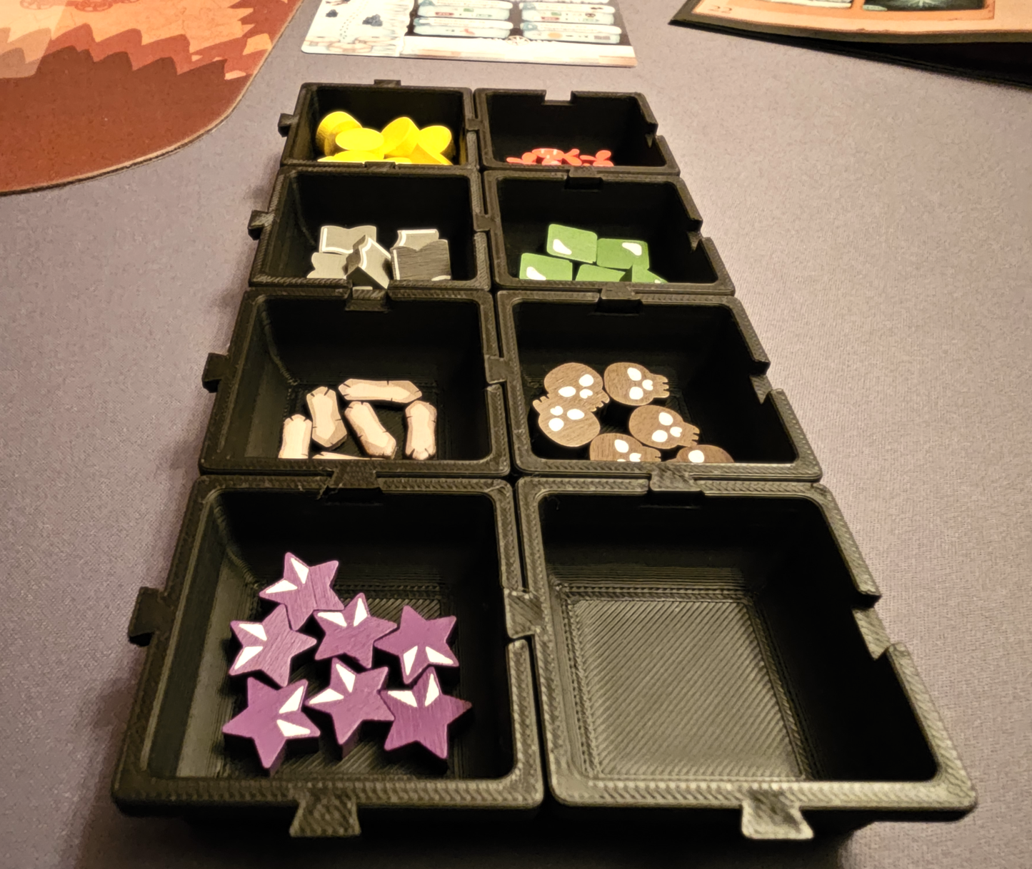 Petits plats empilables (4 + couvercle)